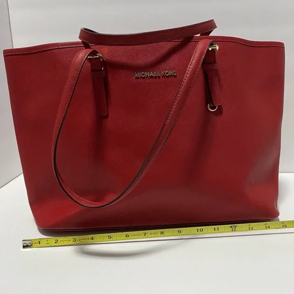 Michael Kors oversized tote Bag in red - Picture 11 of 12